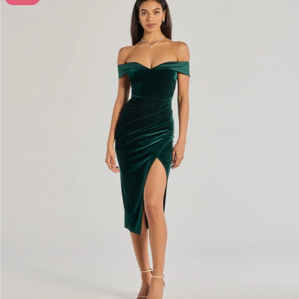Elegant Off-Shoulder Green Dress